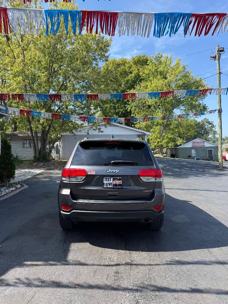 Used 2019 Jeep Grand Cherokee Laredo RWD image 7
