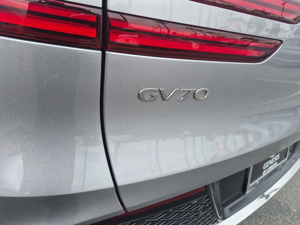 Used 2023 Genesis GV70 2.5T w/ Select Package image 16