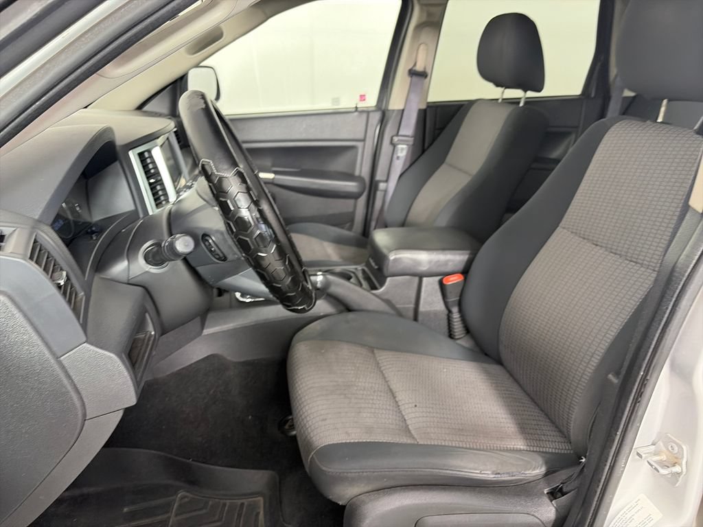 Used 2010 Jeep Grand Cherokee Laredo AWD/4WD image 11