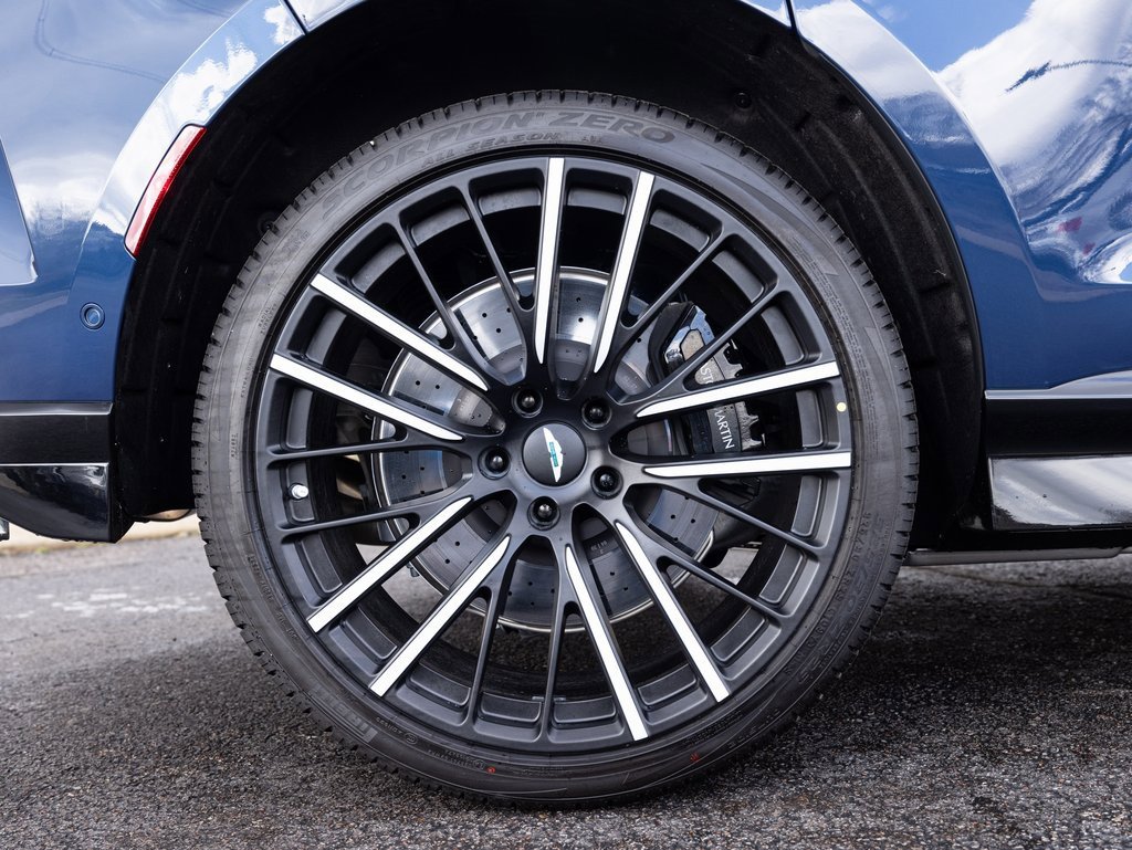 New 2025 Aston Martin DBX 707 image 54