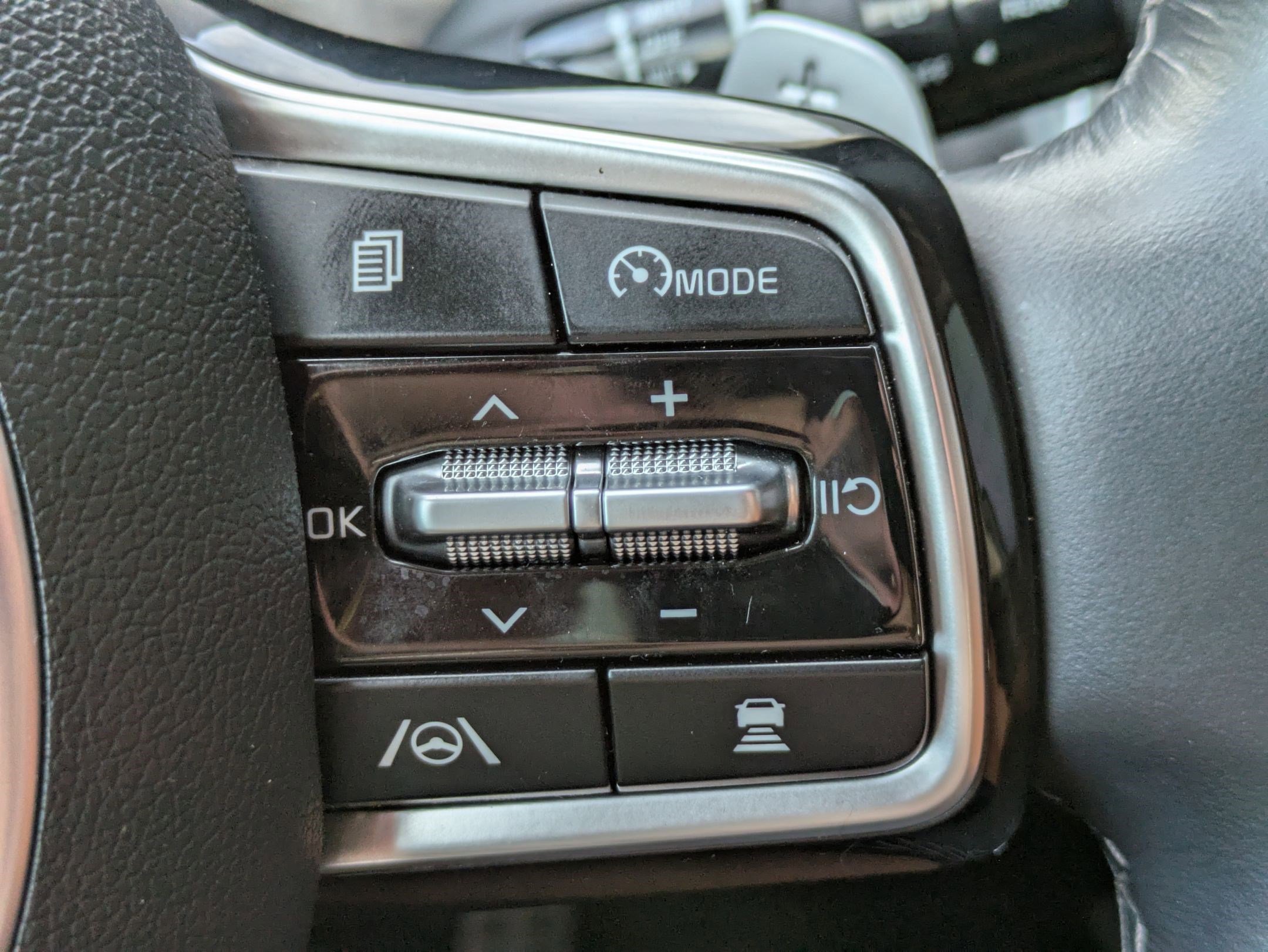 Used 2022 Kia Sorento SX Prestige w/ Rust Color Package image 14