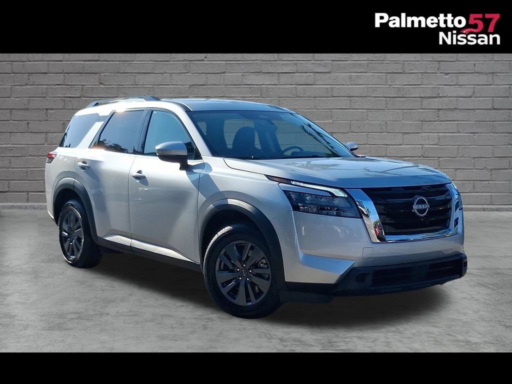 Used 2024 Nissan Pathfinder SV FWD image 1