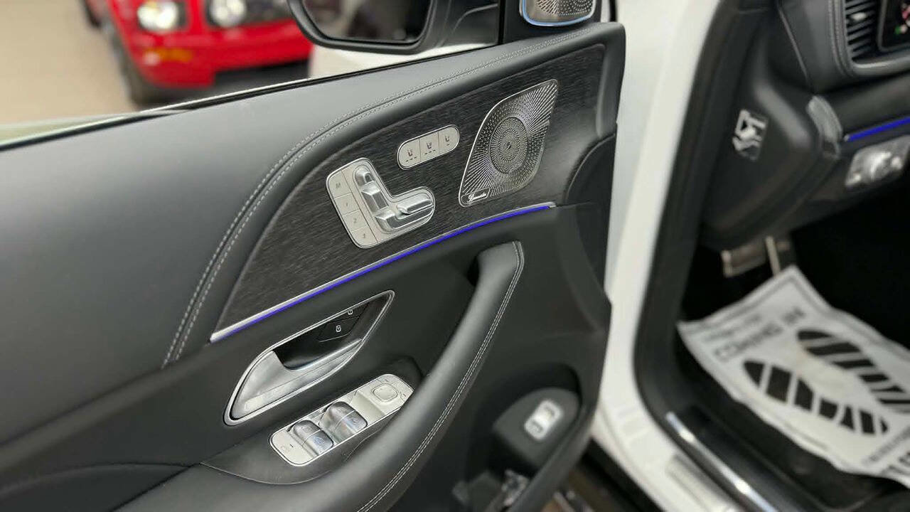 Used 2026 Mercedes-Benz Maybach GLS 600 4MATIC image 15