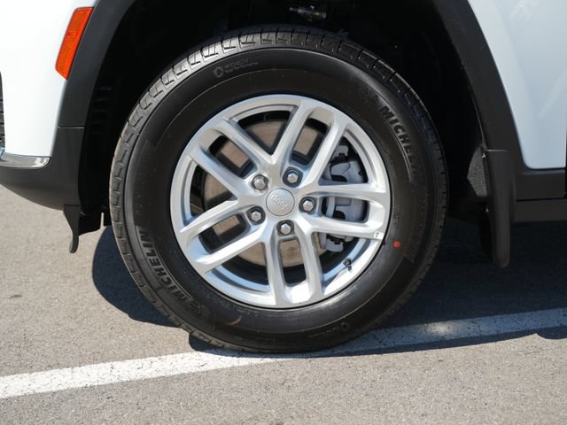New 2026 Jeep Grand Cherokee L 4WD image 9