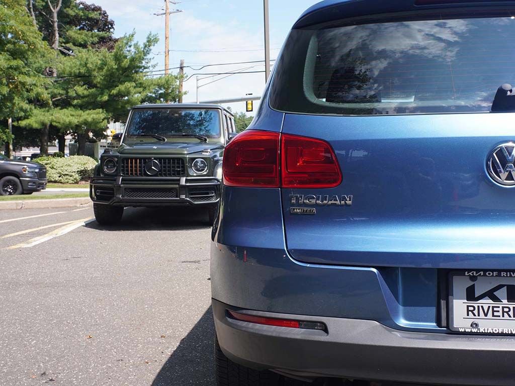 Used 2018 Volkswagen Tiguan Limited w/ Premium Package AWD/4WD image 12