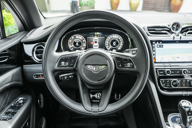 Used 2024 Bentley Bentayga Extended Wheelbase AWD/4WD image 20