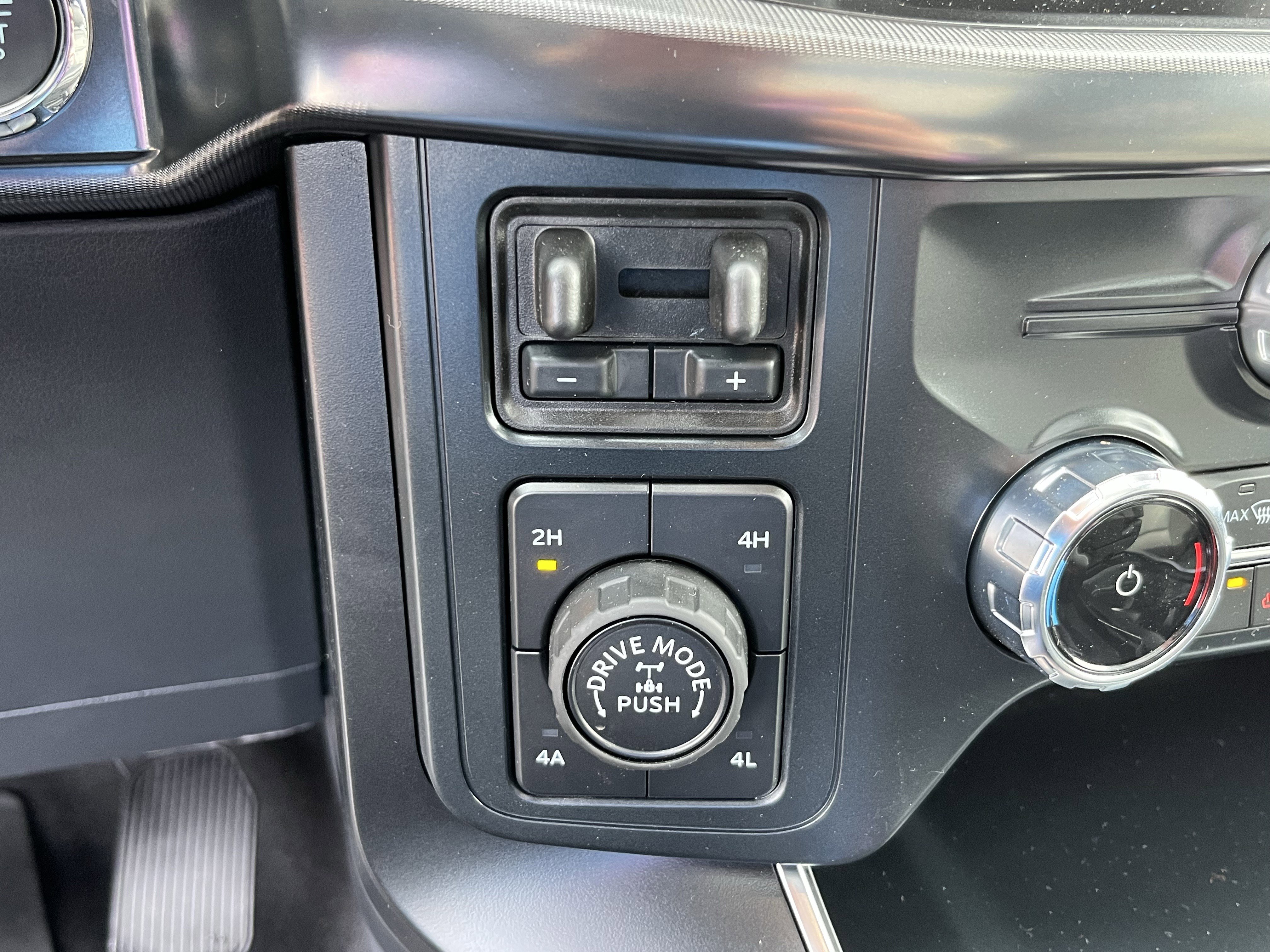 Used 2025 Ford F150 Raptor image 24