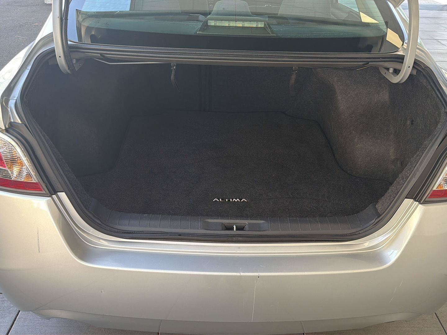 Used 2015 Nissan Altima 2.5 S w/ Power Driver Seat Package FWD image 18