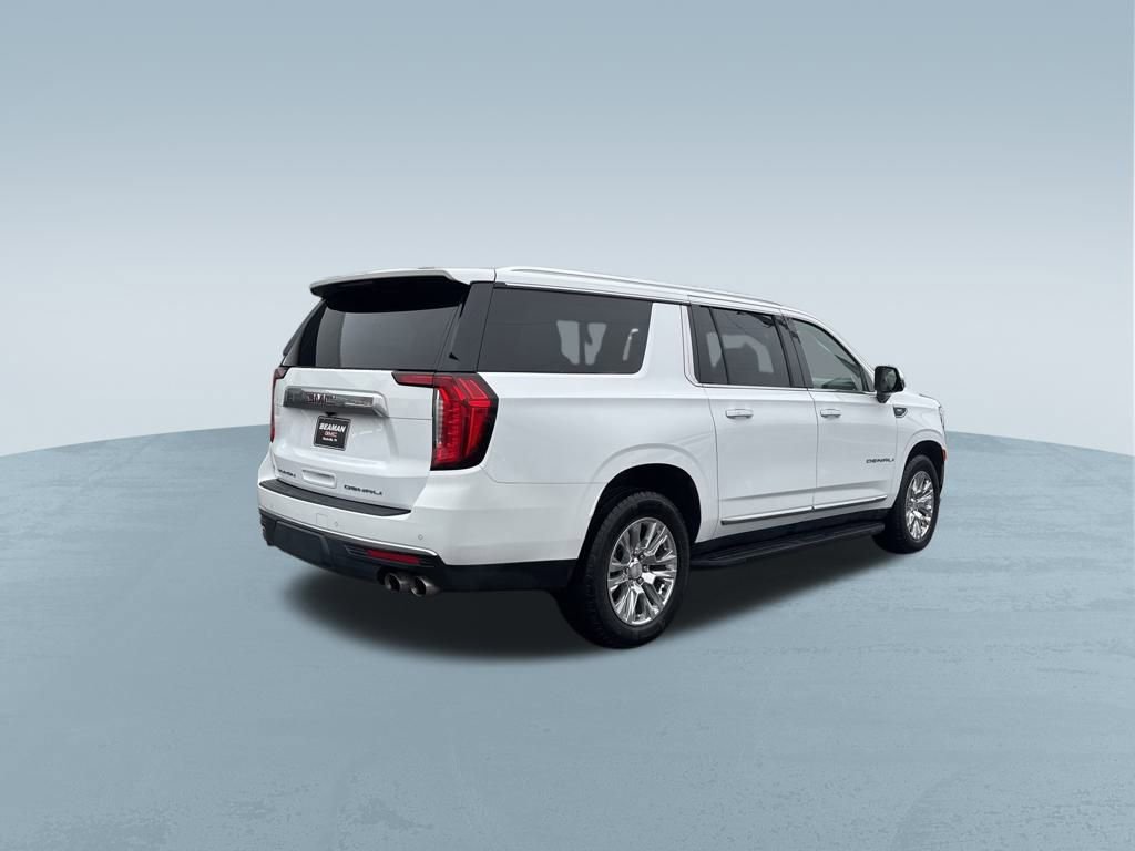 Used 2022 GMC Yukon XL Denali image 8