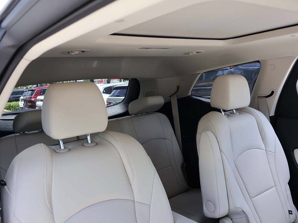 Used 2023 Buick Enclave Premium w/ Experience Buick Package FWD image 43