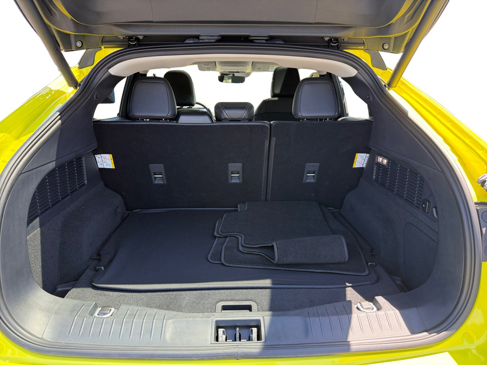 Used 2025 Ford Mustang Mach-E Premium RWD image 17