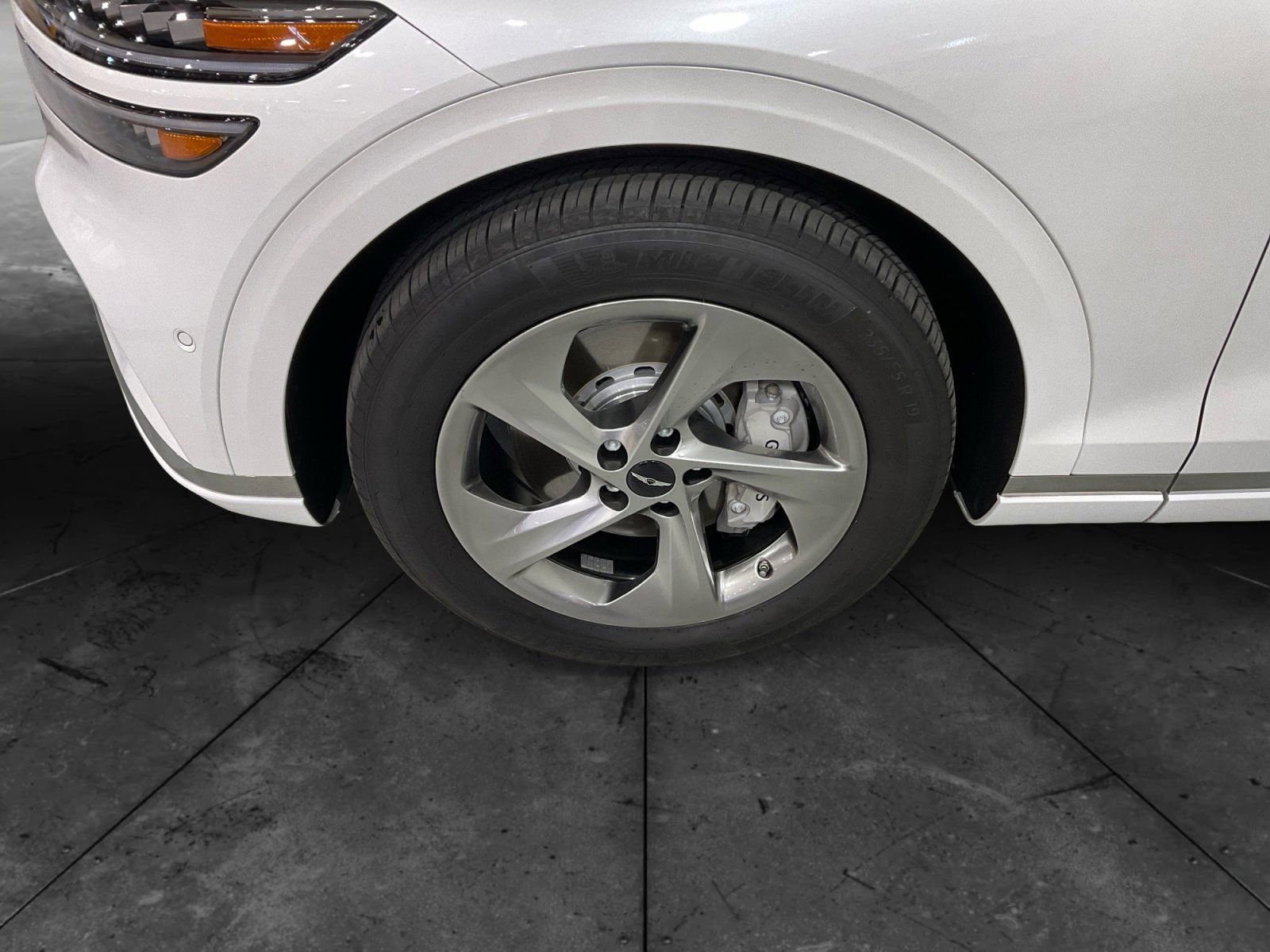 Used 2026 Genesis GV70 2.5T Advanced image 3