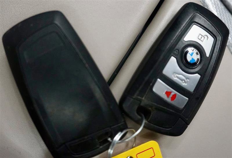 Used 2016 BMW 550i xDrive Sedan AWD/4WD image 38