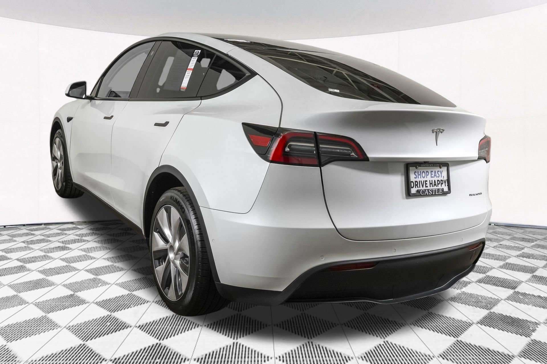 Used 2022 Tesla Model Y Long Range AWD/4WD image 16