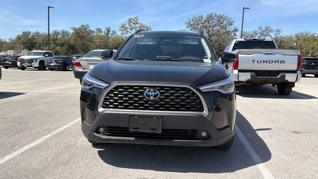Certified 2025 Toyota Corolla Cross XLE image 2