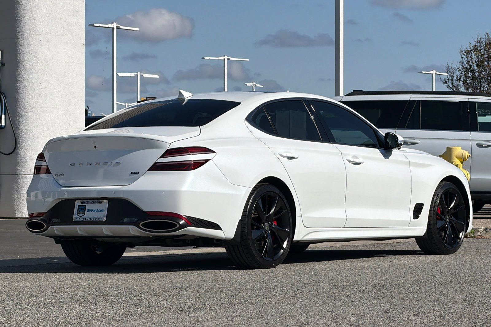Used 2023 Genesis G70 3.3T w/ Sport Prestige Package RWD image 4