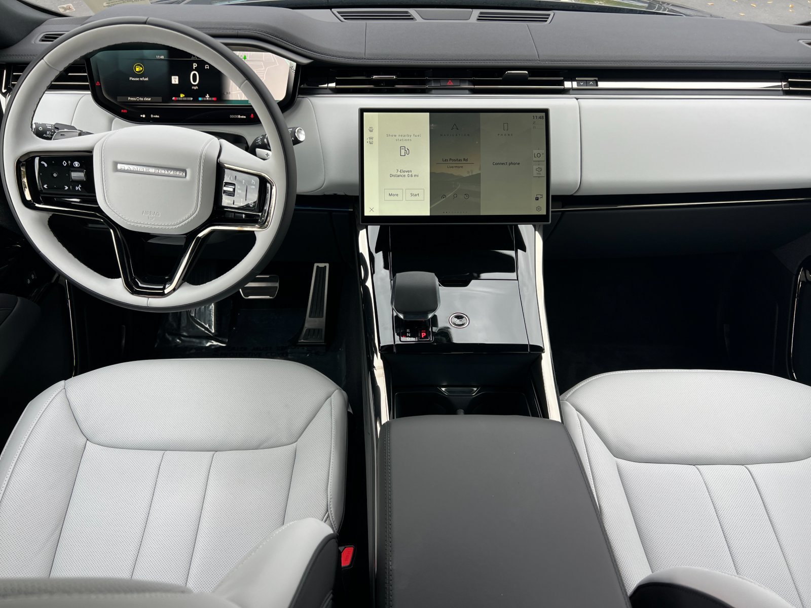 New 2026 Land Rover Range Rover Sport Dynamic SE AWD/4WD image 13