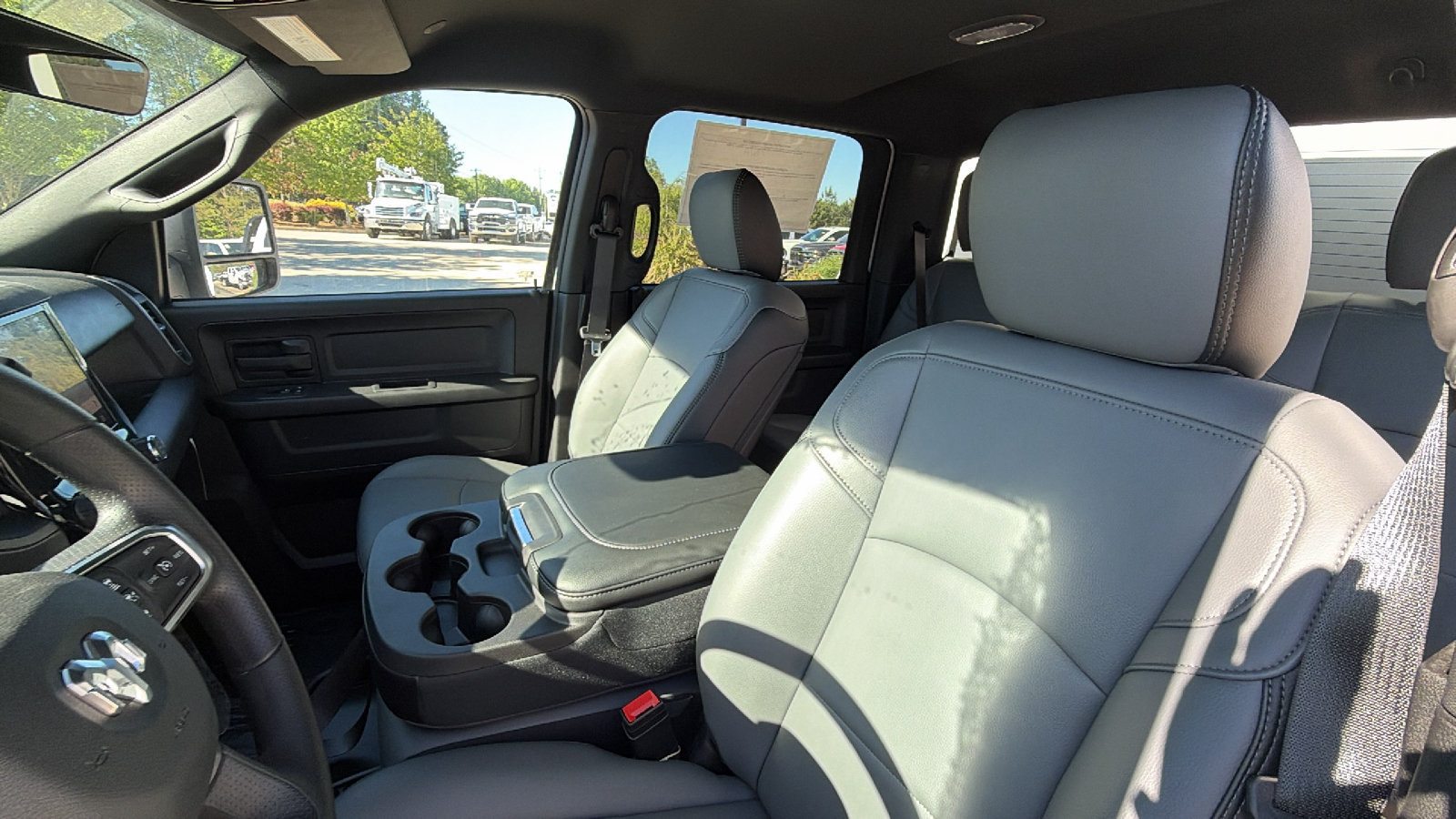 New 2026 RAM 5500 Tradesman w/ Chrome Appearance Group AWD/4WD image 18