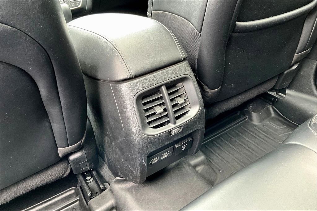 Used 2022 Jeep Cherokee Latitude Lux w/ Sun & Sound Group FWD image 11