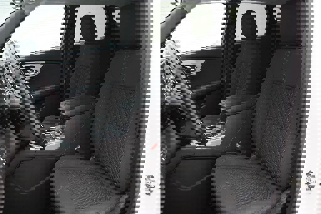 Used 2019 Chevrolet Blazer LT image 16