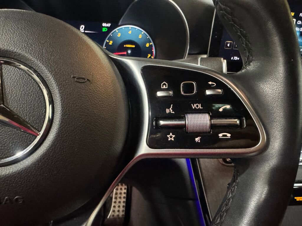 Used 2021 Mercedes-Benz GLC 300 4MATIC image 8