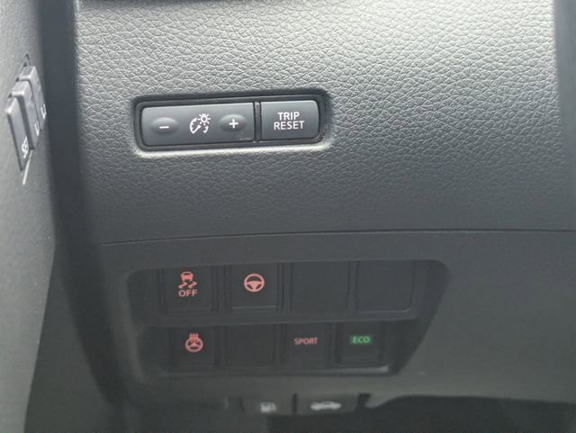 Used 2021 Nissan Rogue Sport SL w/ Premium Package image 22