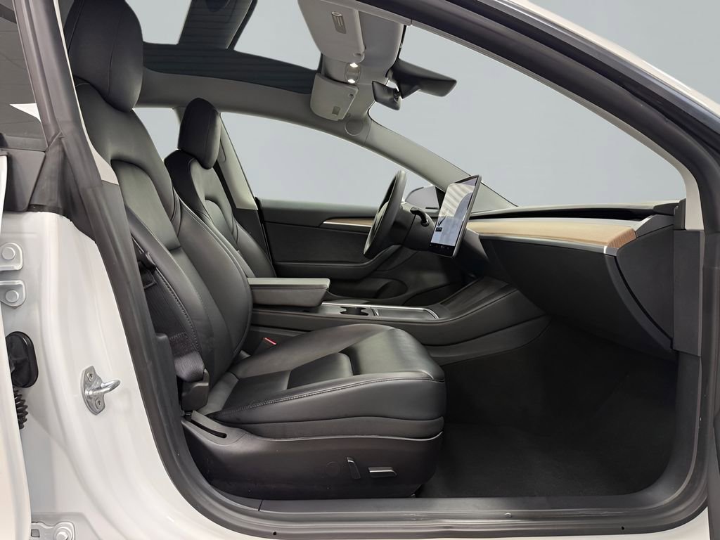 Used 2021 Tesla Model 3 Performance image 11