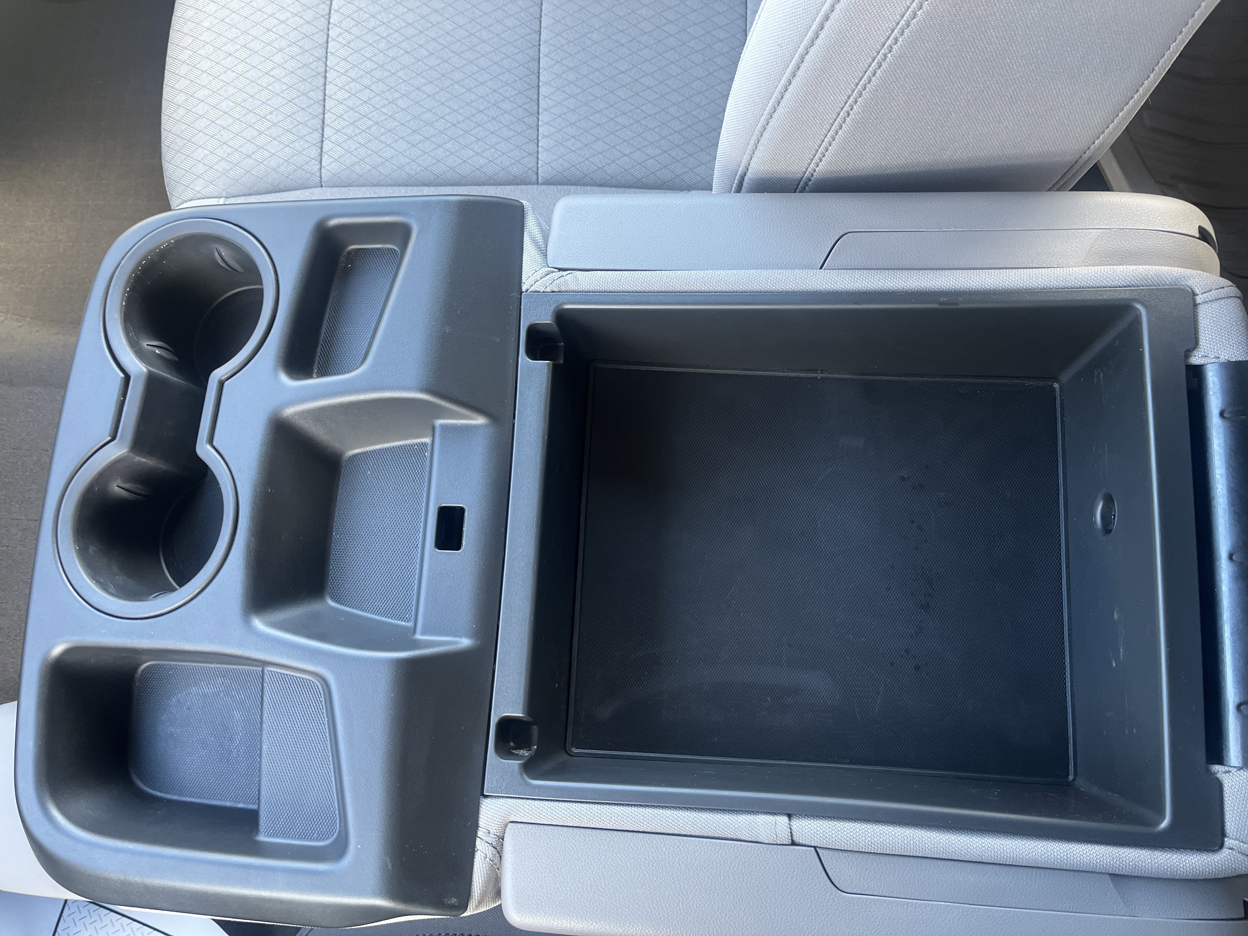 Used 2025 GMC Sierra 1500 SLE w/ Preferred Package image 26