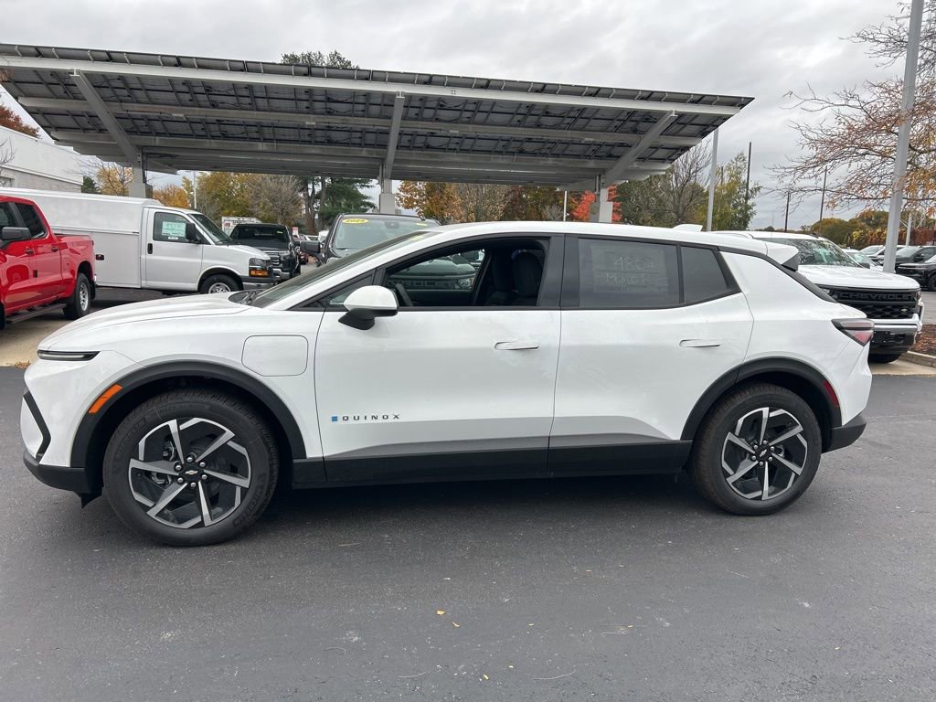 New 2026 Chevrolet Equinox EV LT image 4