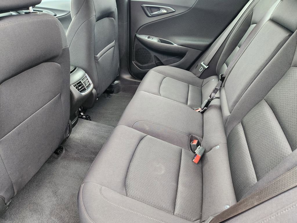 Used 2024 Chevrolet Malibu LT image 30