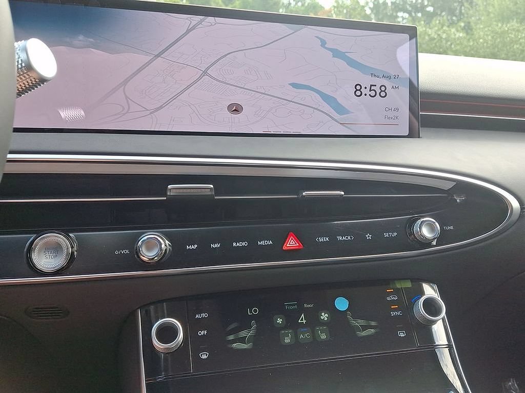 New 2026 Genesis GV70 2.5T AWD/4WD image 18