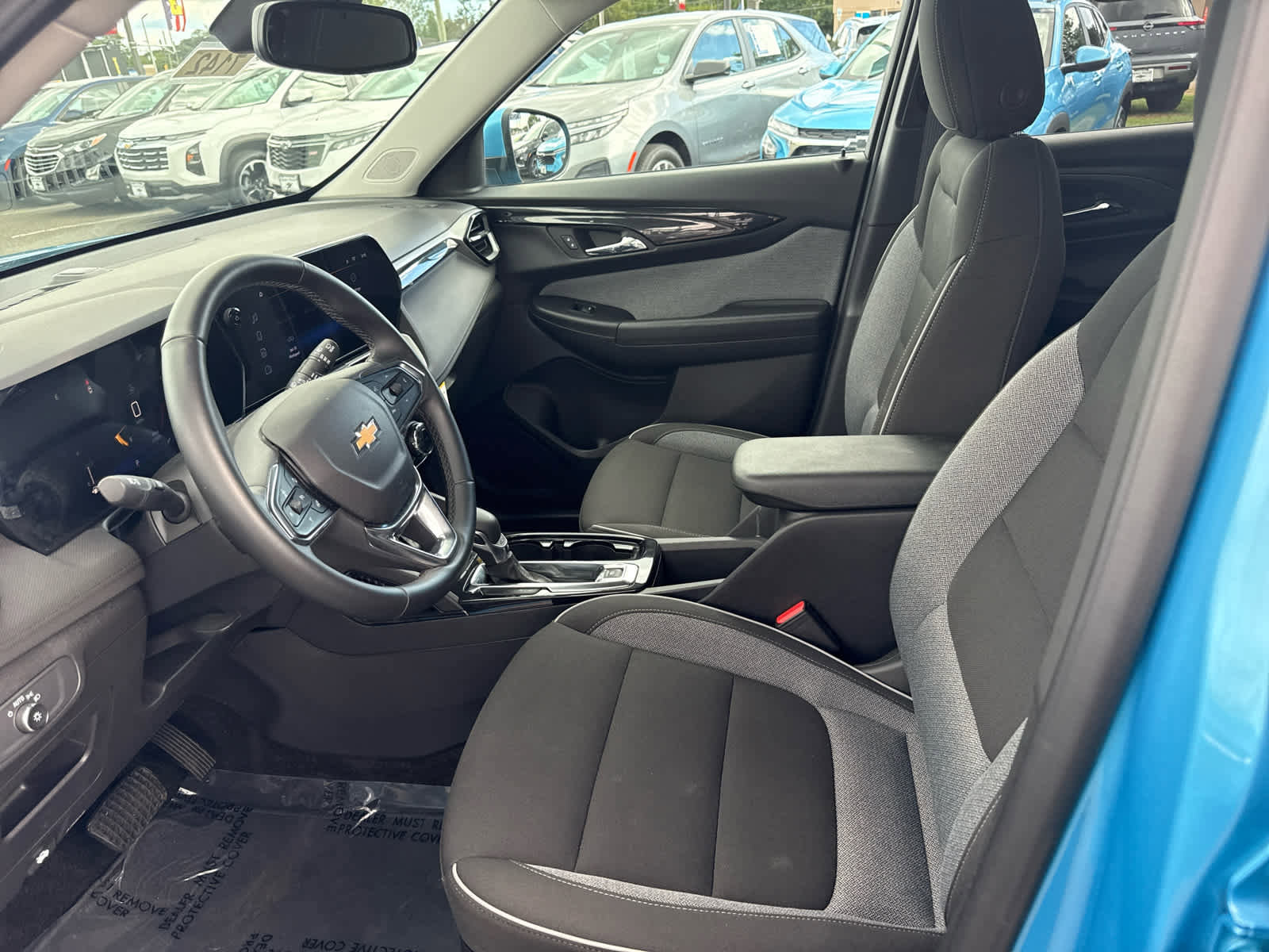 Used 2025 Chevrolet TrailBlazer LT w/ Convenience Package image 10