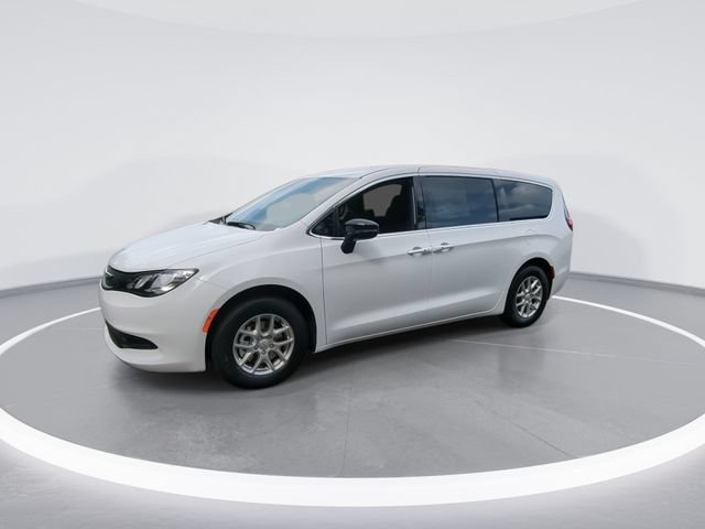 New 2025 Chrysler Voyager LX FWD image 4