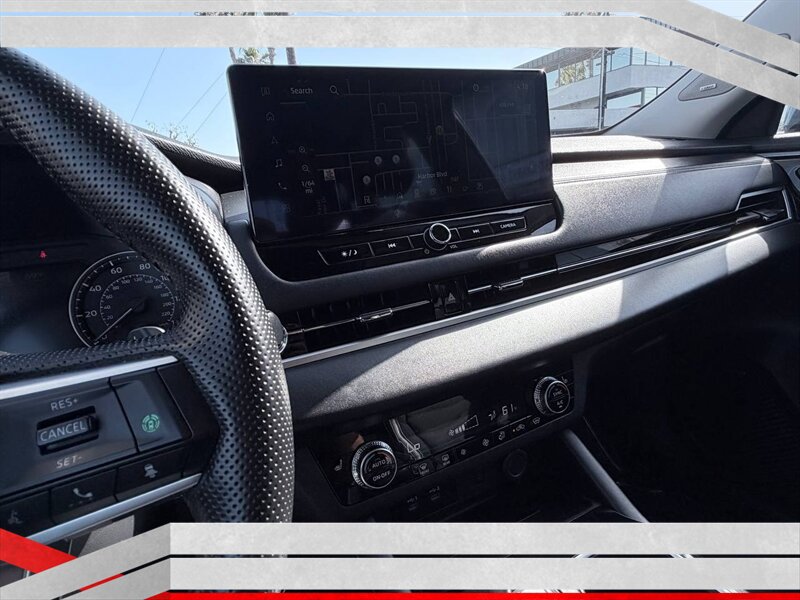 Used 2025 Mitsubishi Outlander SE AWD/4WD image 17