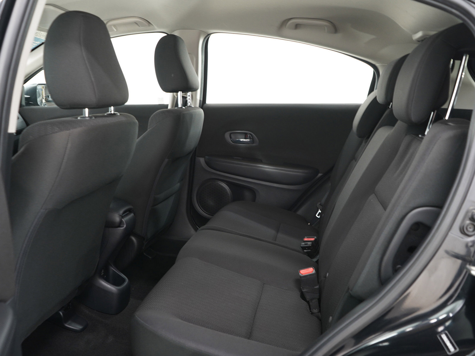 Used 2017 Honda HR-V LX image 14