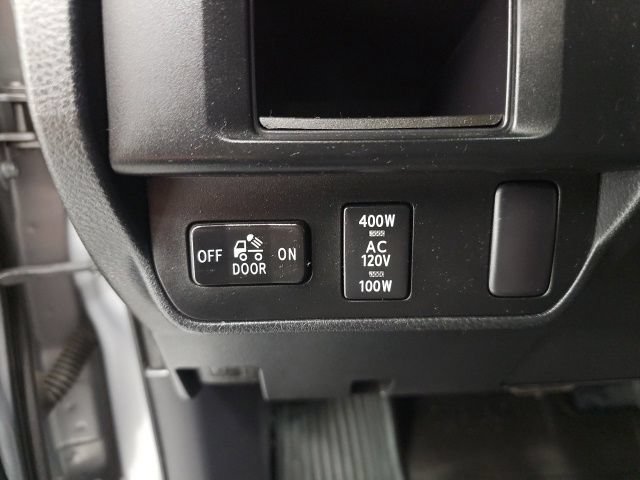 Used 2016 Toyota Tacoma TRD Sport w/ Towing Package AWD/4WD image 17
