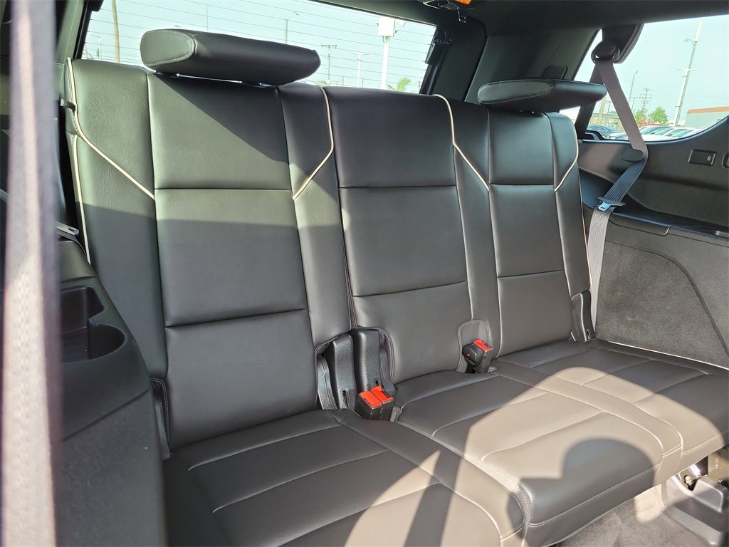 Used 2021 Cadillac Escalade Premium Luxury w/ LPO, Illumination Package image 22