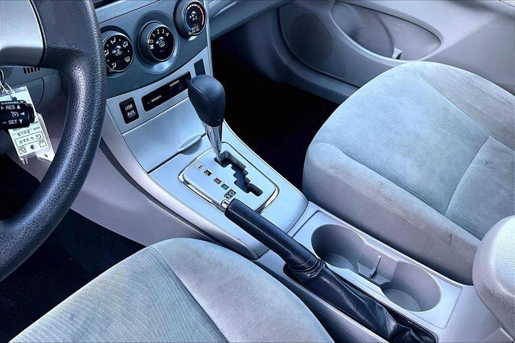 Used 2013 Toyota Corolla LE FWD image 15