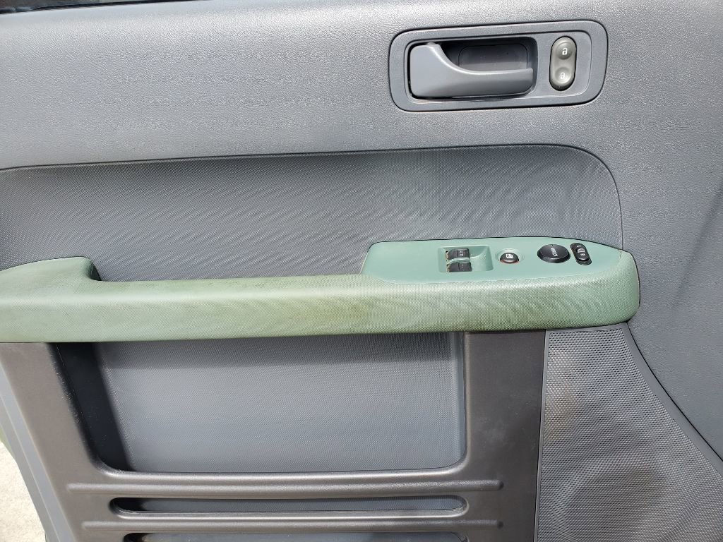 Used 2004 Honda Element EX image 14
