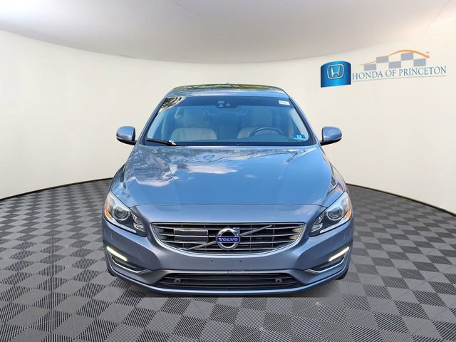 Used 2017 Volvo S60 T5 Inscription Platinum FWD image 2