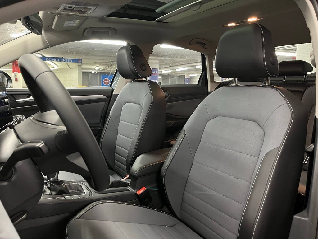 New 2026 Volkswagen Jetta SE FWD image 19