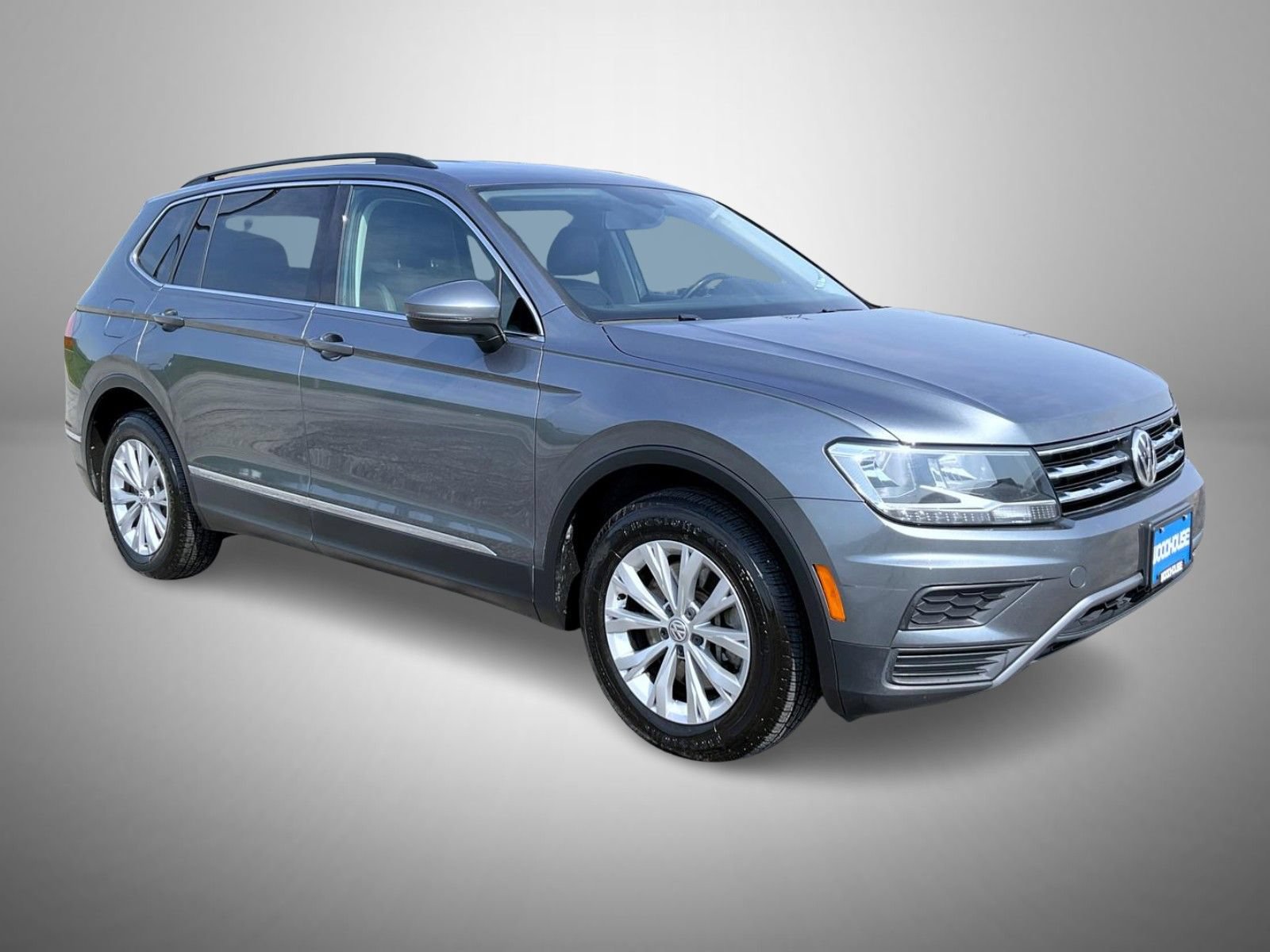 Used 2018 Volkswagen Tiguan SE w/ 3rd Row Seat Package AWD/4WD image 3
