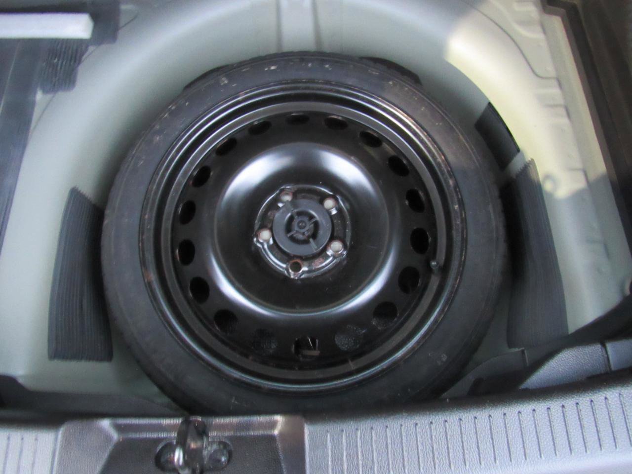 Used 2012 Chevrolet Sonic LT image 29