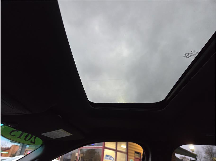 Used 2015 Ford Explorer XLT w/ Equipment Group 202B image 19