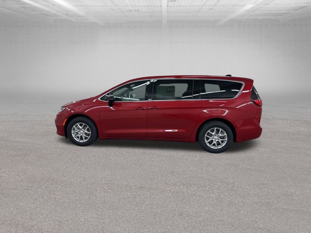 New 2026 Chrysler Pacifica Select image 6