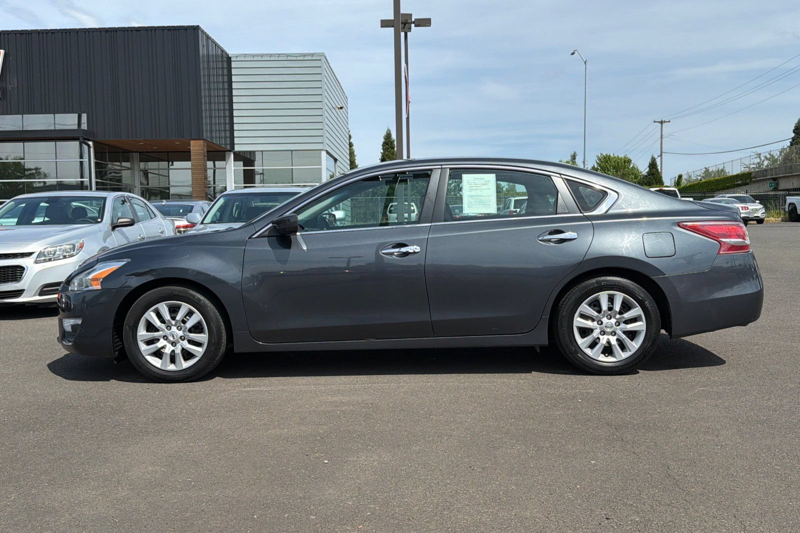 Used 2013 Nissan Altima 2.5 S FWD image 9