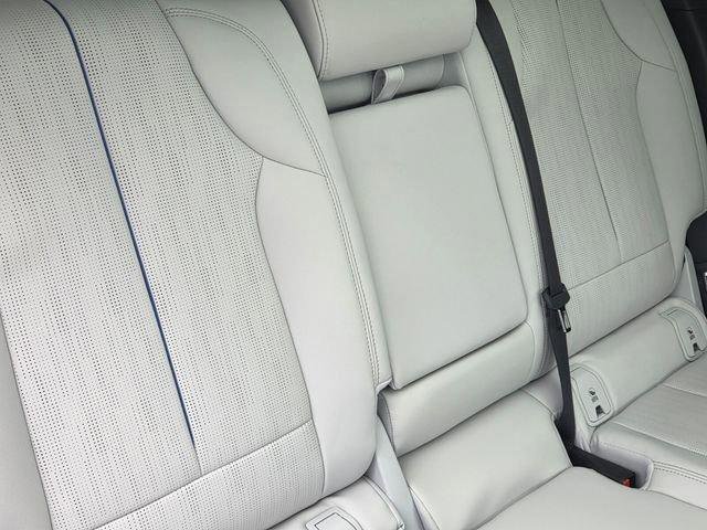 New 2026 Cadillac Lyriq Premium Luxury AWD/4WD image 19