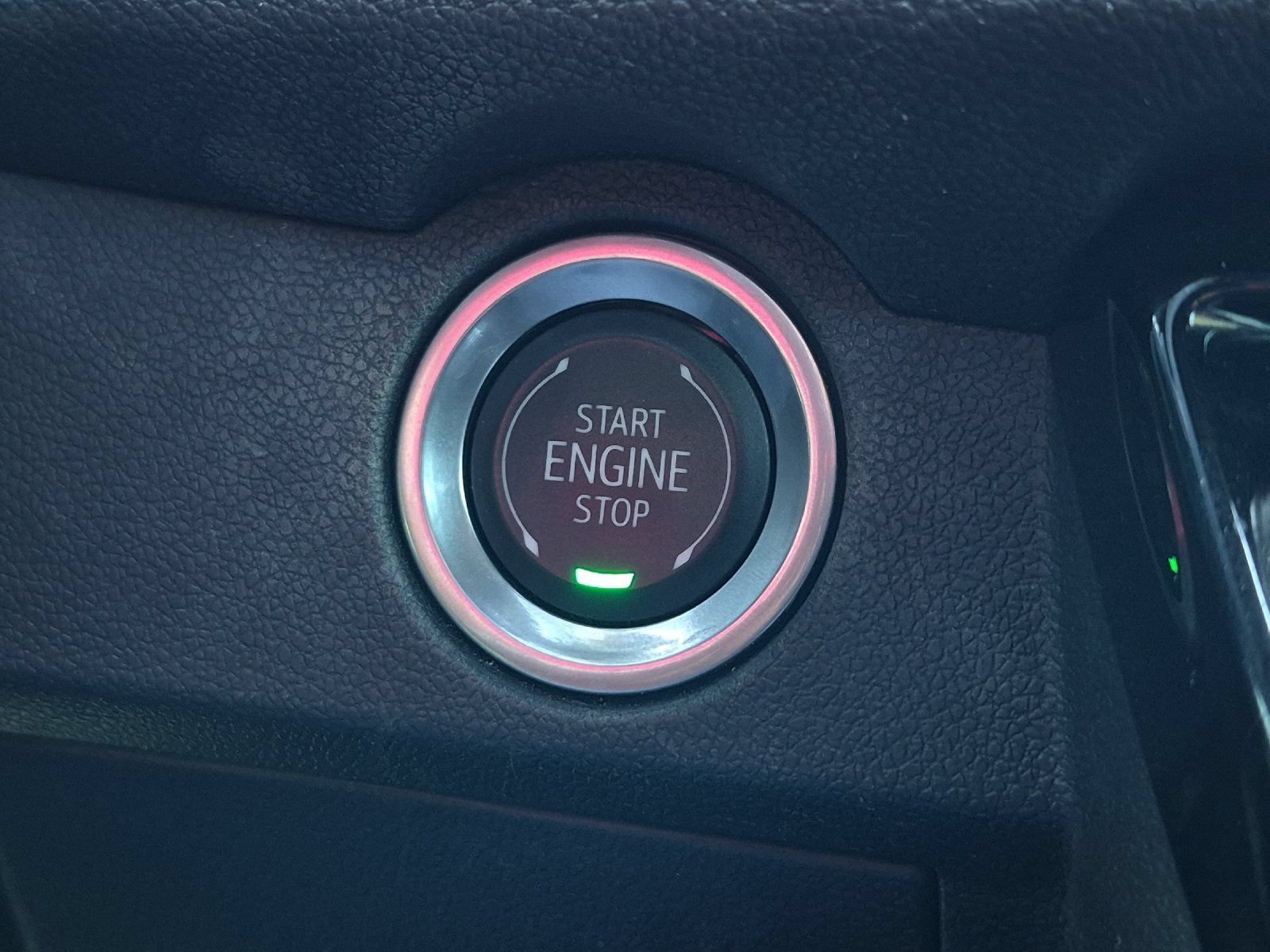 Used 2024 Chevrolet Traverse LT w/ Midnight/Sport Edition FWD image 21
