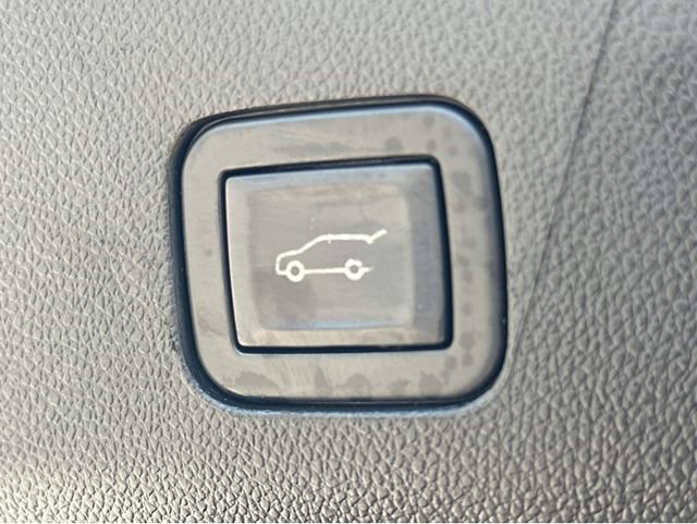 Certified 2022 Cadillac Escalade ESV Sport AWD/4WD image 10