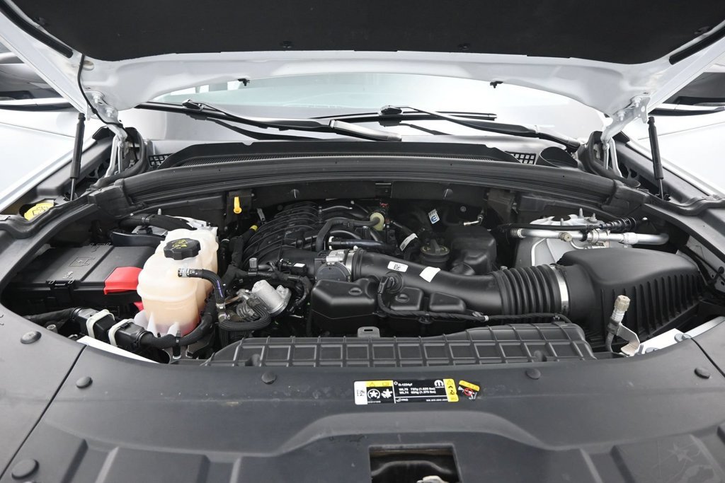 Used 2023 Jeep Grand Cherokee L Limited AWD/4WD image 14